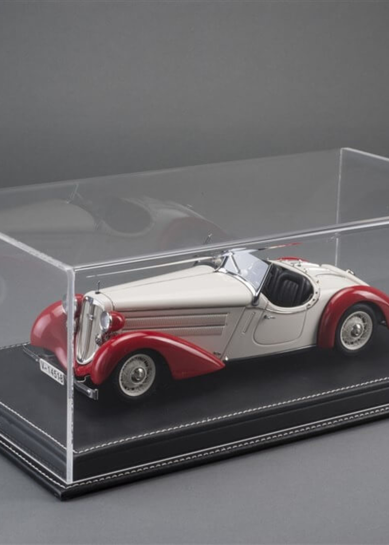 Showcase plexiglas voor 1:18 model