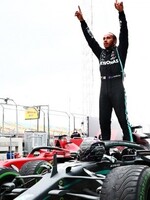 Minichamps Modelo a escala 1:18 Lewis Hamilton 7th World Title