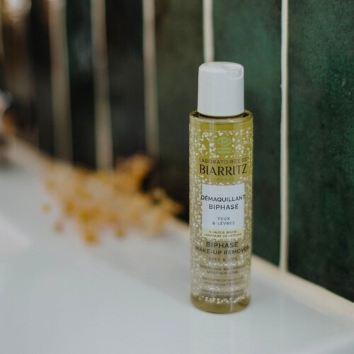 Laboratoires de Biarritz Biphase Make Up Remover Eyes & Lips Laboratoires de Biarritz Biphase Make Up Remover Eyes & Lips