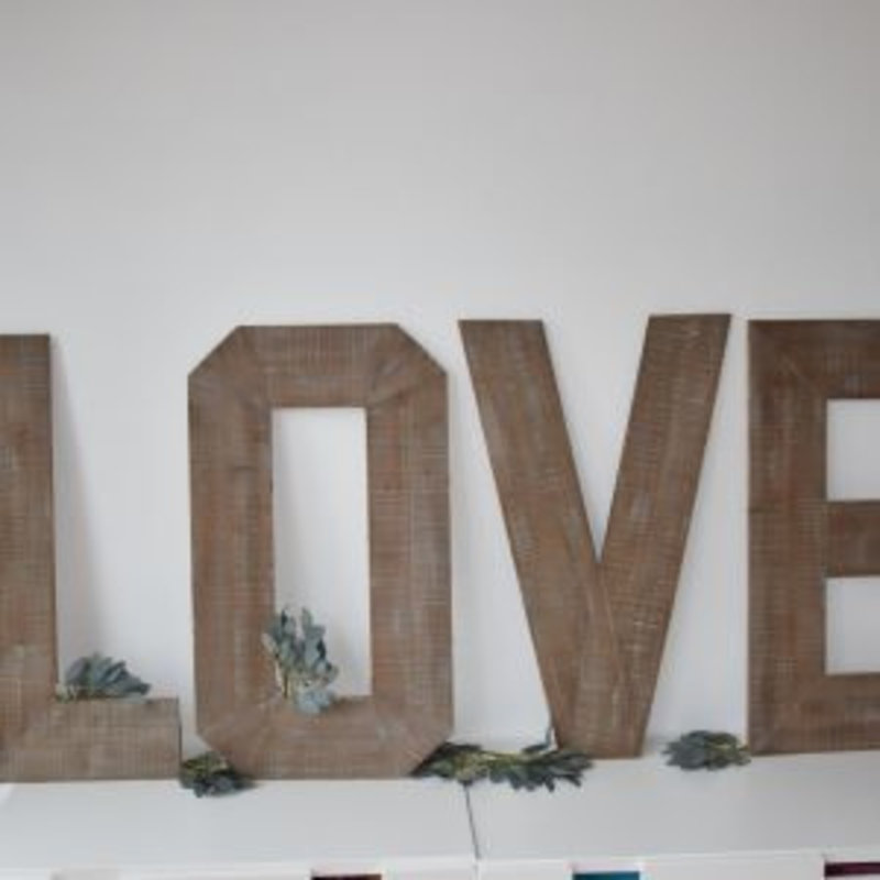 Verhuur - LOVE houten letters