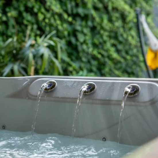 W'eau W'eau professionele Spa 5 persoons - Delta