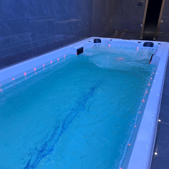 Wellness Tub Wellness Tub Infinity 595 Zwemspa – 5950×2300×1500 mm, tot 60 jets, luxe zwemspa