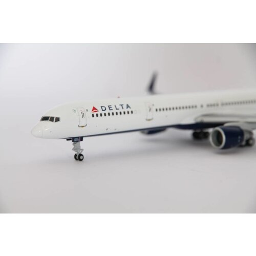 Gemini Jets 1:200 Delta Air Lines B757-300 Gemini Jets 1:200 Delta Air Lines B757-300