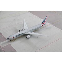 1:200 American Airlines B777-300