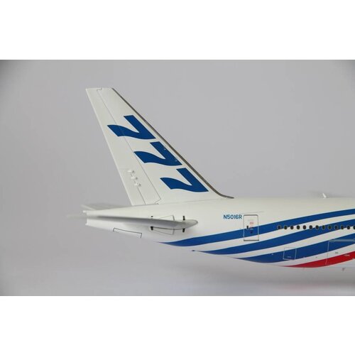 Inflight 1:200 Boeing House Color B777-300