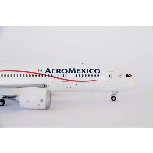 JC Wings 1:200 AeroMexico B787-8