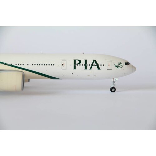 JC Wings 1:200 PIA "The Silk Route" B777-300