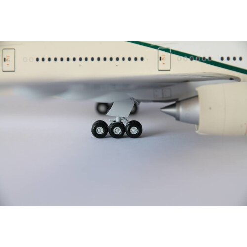 JC Wings 1:200 PIA "The Silk Route" B777-300