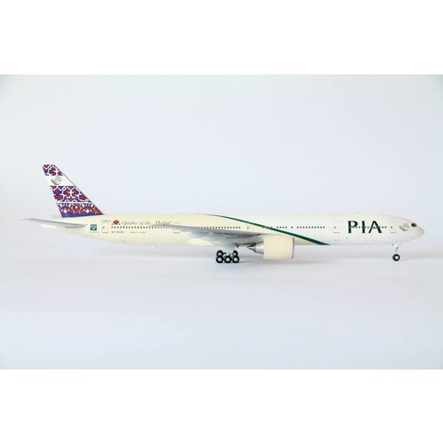 JC Wings 1:200 PIA "Garden of the Mughal" B777-300
