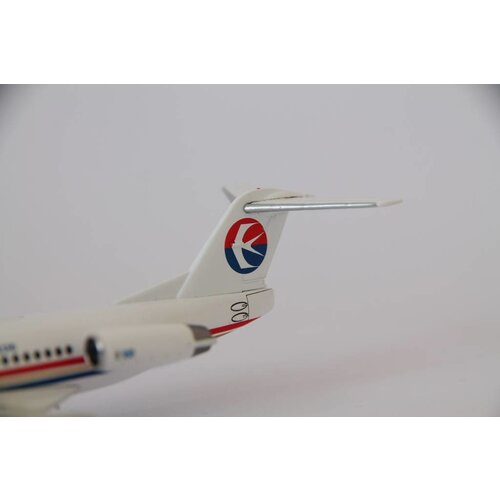 JC Wings 1:200 China Eastern Fokker 100
