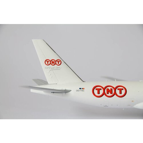 JC Wings 1:200 TNT B777-200F JC Wings 1:200 TNT B777-200F