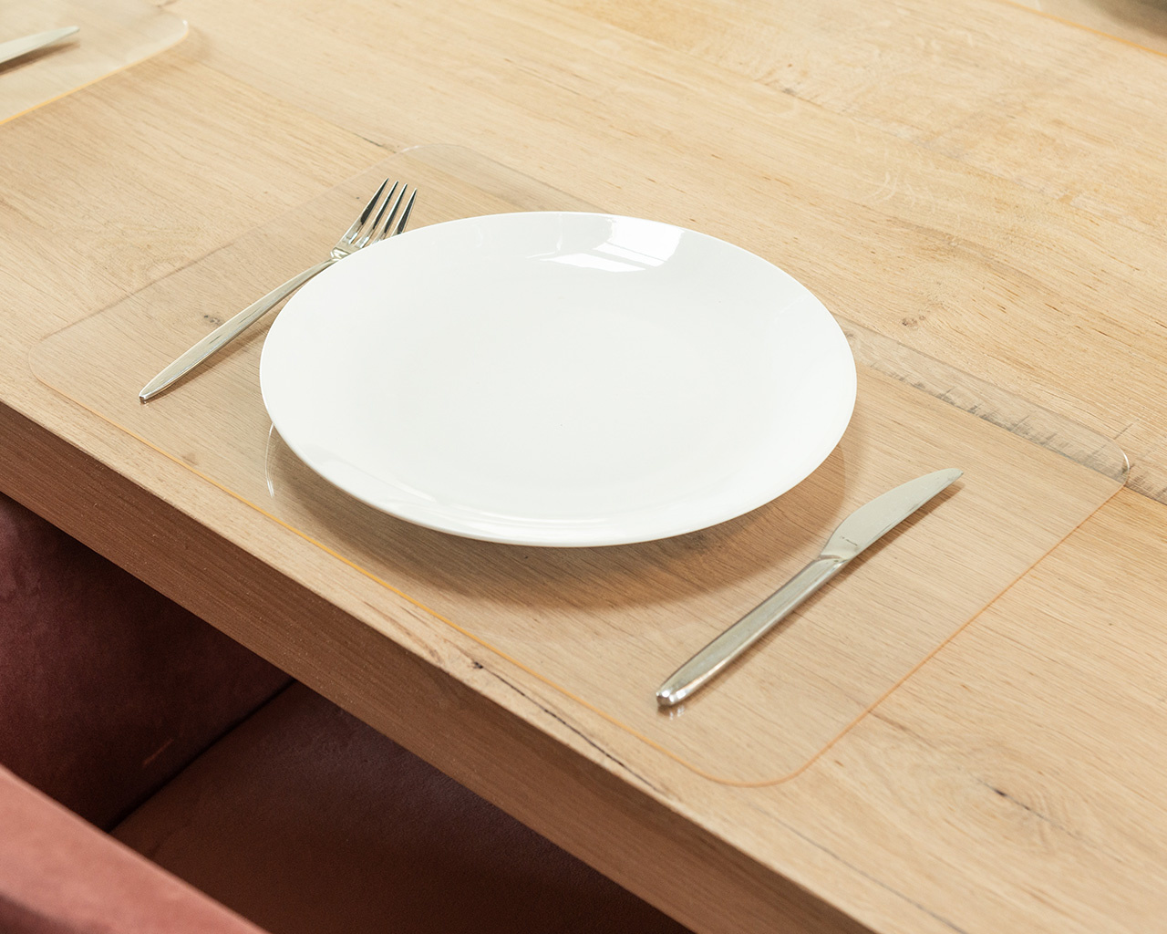 Protective clear acrylic placemats For The Dining Table 