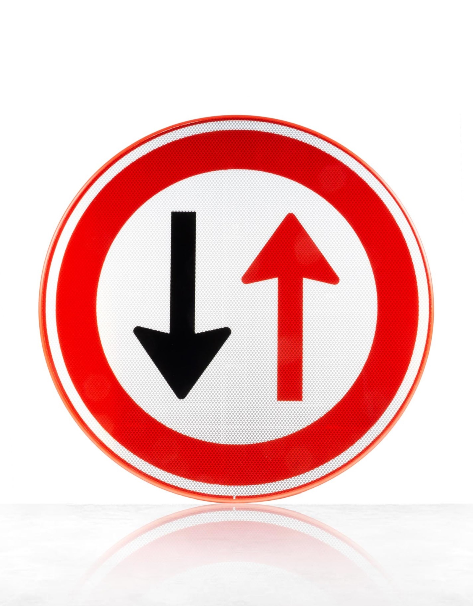 Verkeerswinkel Verkeersbord F05, Voorrangsregeling / Tegenligger heeft Voorrang Verkeersbord