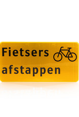 Verkeersbord fietsers afstappen, kleur fluoriserend geel, OB756t
