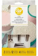 Wilton Wilton Cake Decorating Set/18