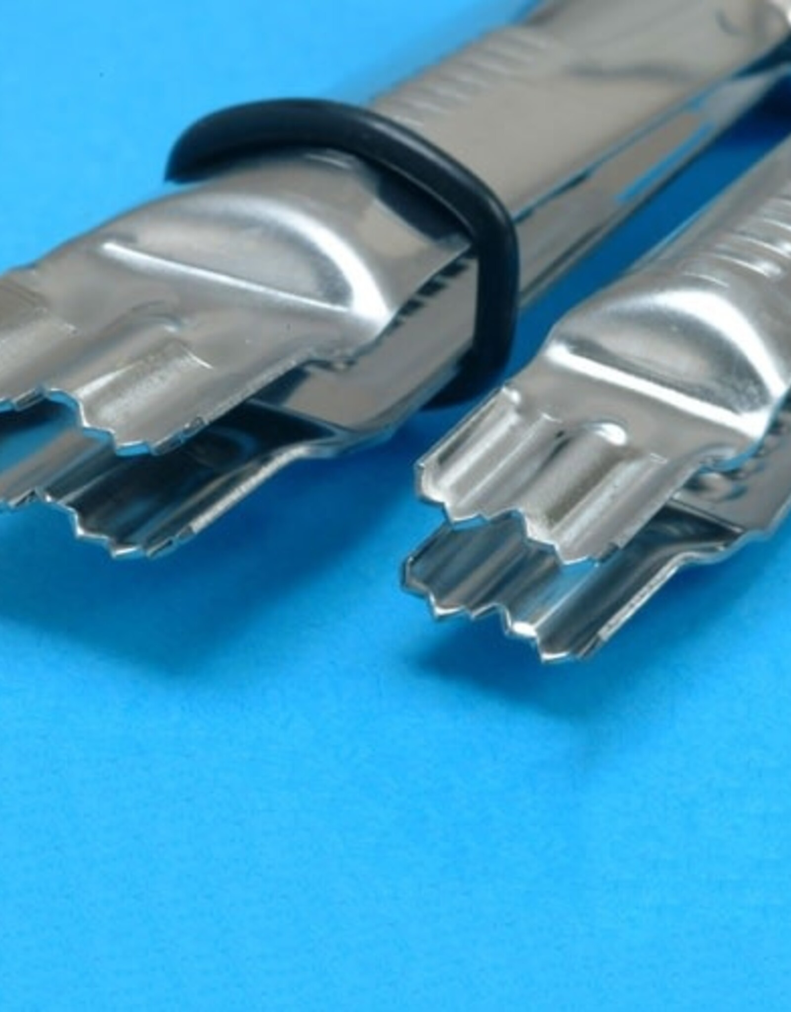 PME PME Closed Scallop Serrated Crimper 1/2 & 3/4