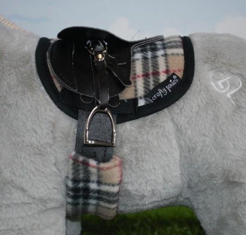 Crafty Ponies Crafty Ponies Set tapis de selle et fourreau de sangle y.c. livret d'instructions NL