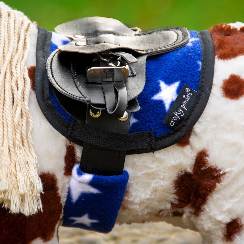 Crafty Ponies Crafty Ponies Zadeldekje en singelhoes set incl. instructie boekje