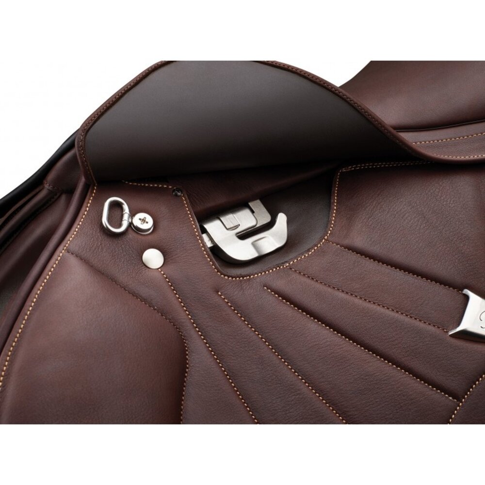 Bates Jump Saddle Bates Victrix Luxe Brown/Tan Bates Jump Saddle Bates Victrix Luxe Brown/Tan
