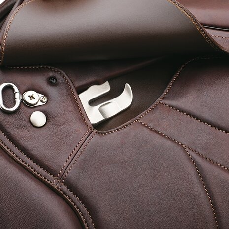 Bates Zadel Bates Caprilli Close Contact Dubbel leder zwart