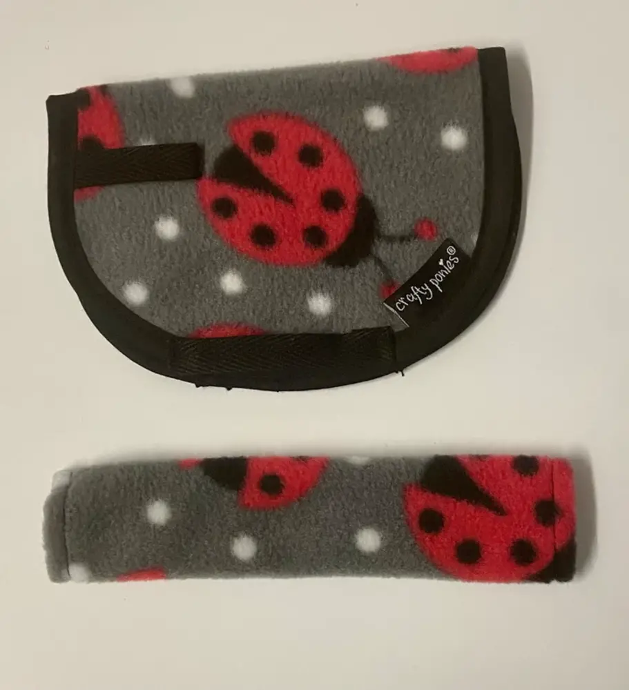 Crafty Ponies Crafty Pony Saddle cloth and girth sleeve incl. instruction booklet NL Crafty Ponies Crafty Pony Saddle cloth and girth sleeve incl. instruction booklet NL