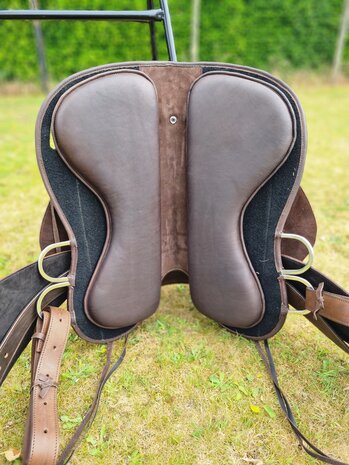 MAGS Westernzadel MAGS Western Shorty donkerbruin