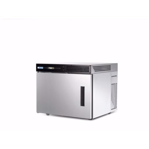Blastchiller | FASTER 3 | 3 Niveaus (1/1 GN) | Max. 9kg (Koelen) / 7kg (Vriezen)  | 0.51kW (230V) | 650x600x540(h)mm