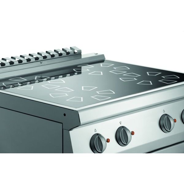 Fornuis | Elektrisch | EBO | 4 Kookplaten | 4x 2.3kW | Elektrische Oven | 1/1 GN | 58L | 3.6kW | 800x700x850(h)mm