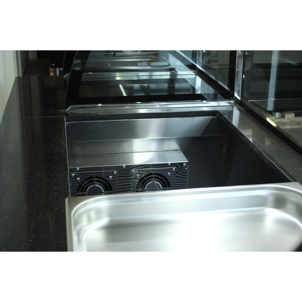 Saladette met kast element | Convectie koeling | 5x GN 1/1 - 1x GN 2/4 | 2500x850x1300(h)mm