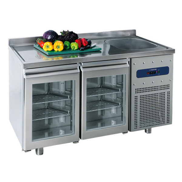 Koelwerkbank | 281L | 2 Glasdeuren (1/1 GN) | -2°C/+8°C | Geventileerd | 0.46kW | Spoelbak | Achteropstand | 1400x700x850/950(h)mm