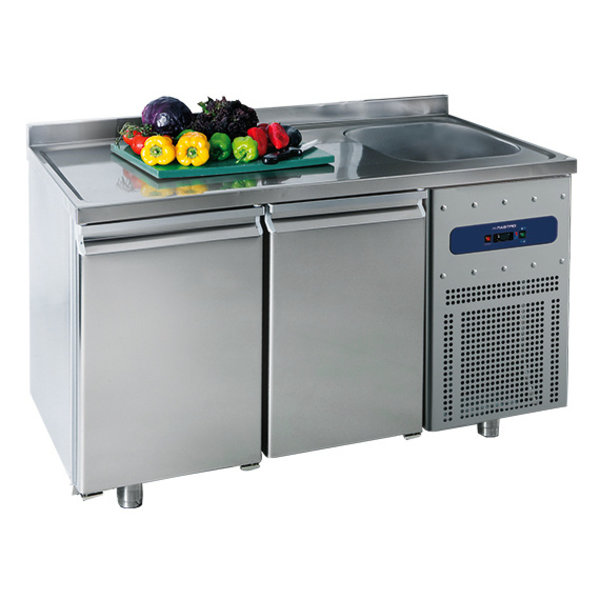 Koelwerkbank | 281L | 2 Deuren (1/1 GN) | -2°C/+8°C | Geventileerd | 0.46kW | Spoelbak | Achteropstand | 1400x700x850/950(h)mm