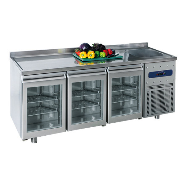 Koelwerkbank | Spoelbak | 474L | 3 Glasdeuren (1/1 GN) | -2°C/+8°C | Geventileerd | 0.46kW | Achteropstand | 1865x700x850/950(h)mm