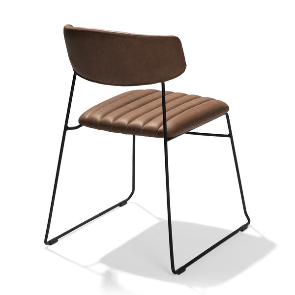 Stoel Mundo | Brandvertragend | Cognacbruin | Kunstleer | Stapelbaar | 540x550x790(h)mm