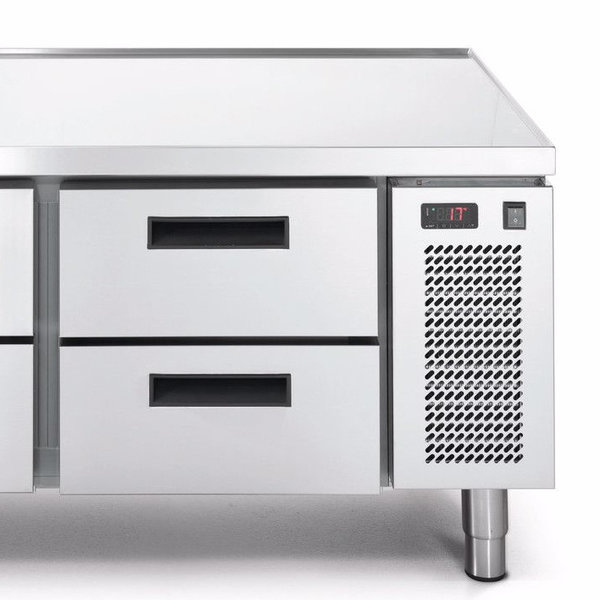 Koelwerkbank | LINEAR | Laag Model | 180L | 4 Laden (1/1 GN) | -2°C/+7°C | Geforceerd | 0.12kW | Verdiept Werkblad | 1200x685x613(h)mm