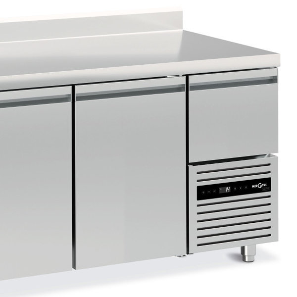 Koelwerkbank | Energiezuinig | 260L | 2 Deuren (1/1 GN) + 1 Lade | -2°C/+5°C | Statisch/Geventileerd | 0.18kW | Achteropstand | 1330x700x835/995(h)mm