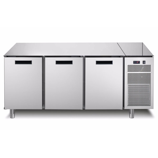 Koelwerkbank | LINEAR | 420L | 3 Deuren (1/1 GN) | -2°C/+7°C | Geforceerd | 0.13kW | Zonder Werkblad | 1721x700x850(h)mm
