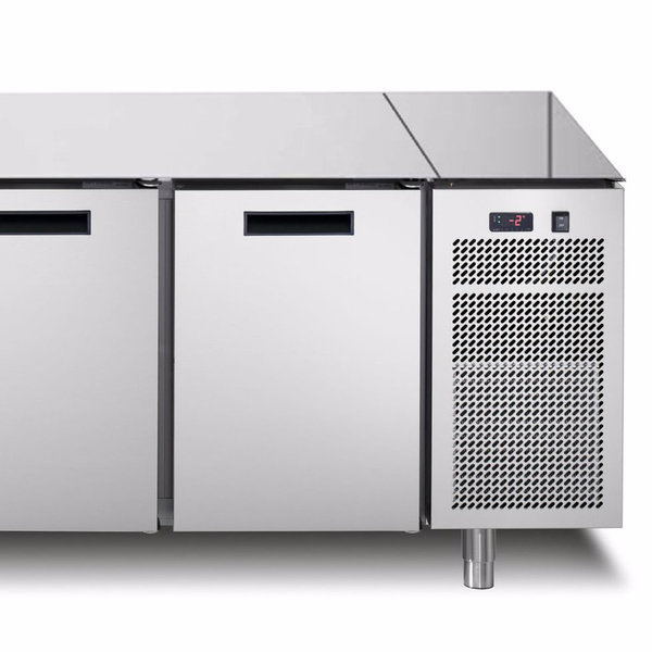 Koelwerkbank | LINEAR | 420L | 3 Deuren (1/1 GN) | -2°C/+7°C | Geforceerd | 0.13kW | Zonder Werkblad | 1721x700x850(h)mm