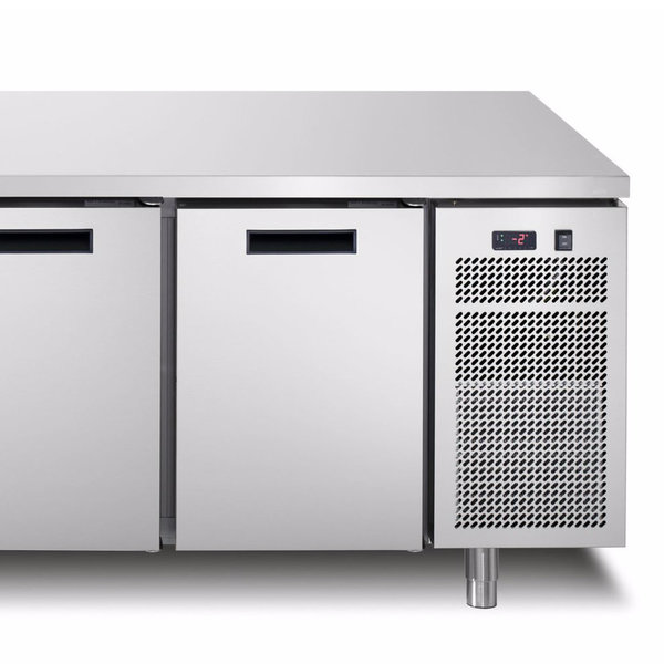 Koelwerkbank | LINEAR | 420L | 3 Deuren (1/1 GN) | -2°C/+7°C | Geforceerd | 0.13kW | 1721x700x900(h)mm