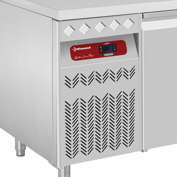 Koelwerkbank | 405L | 3 Deuren (1/1 GN) | -2°C/+8°C | Statisch/Geventileerd | 0.25kW | Achteropstand | 1795x700x866/960(h)mm