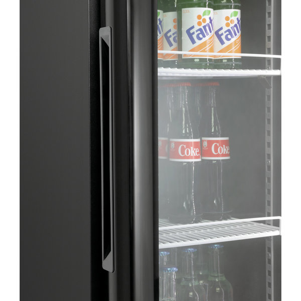 Koelkast | 300L | Zwart | +2°C/+8°C | Geforceerd | Wielen | 440x705x1865(h)mm