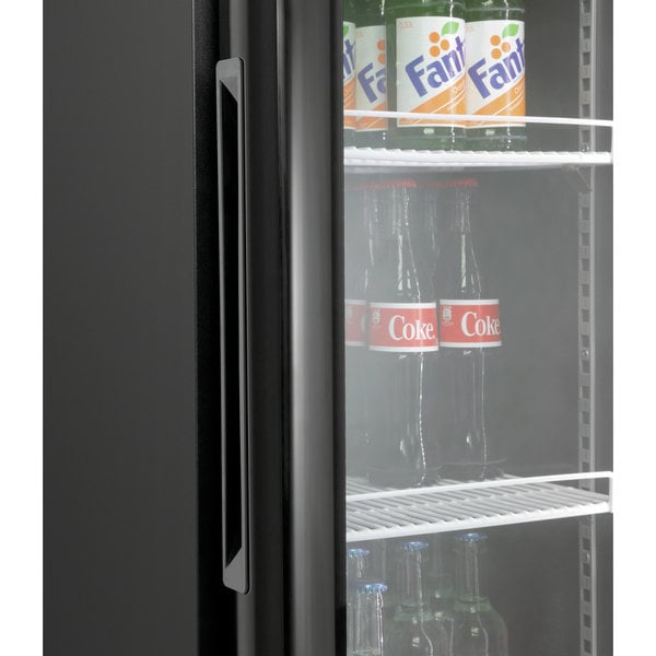 Koelkast | Smal Model | 300L | Zwart | +2°C/+8°C | Geforceerd | 0.3kW | Wielen | 440x705x1865(h)mm
