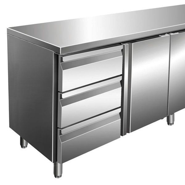 Koelwerkbank | 616L | 3 Deuren + 3 Laden (1/1 GN) | -2°C/+8°C | Geforceerd | 0.3kW | 2230x700x890/950(h)mm