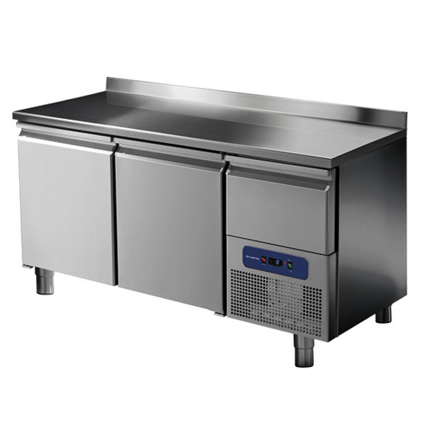 Koelwerkbank | 281L | 2 Deuren (1/1 GN) + 1 Lade | -2°C/+8°C | Geventileerd | 0.46kW | Achteropstand | 1400x700x850/950(h)mm