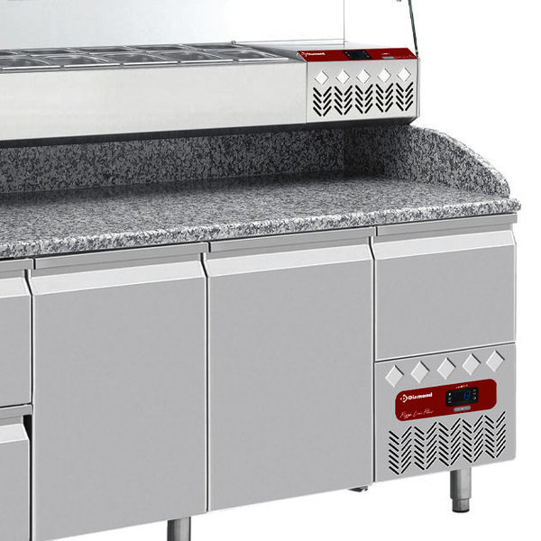 Pizzawerkbank + Opzetkoelvitrine | 415L | 2 Deuren + 3 Laden (EN600x400) | Boven 9x 1/4 GN | -2°C/+8°C | Statisch/Geventileerd | 0.32kW | 2020x800x856/1485(h)mm