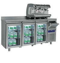 Mastro Koelwerkbank | Hoog Model | 632L | 3 Glasdeuren (1/1 GN) + Afkloplade | -2°C/+8°C | Geventileerd | 0.45kW | Achteropstand | 2135x600x1000/1150(h)mm
