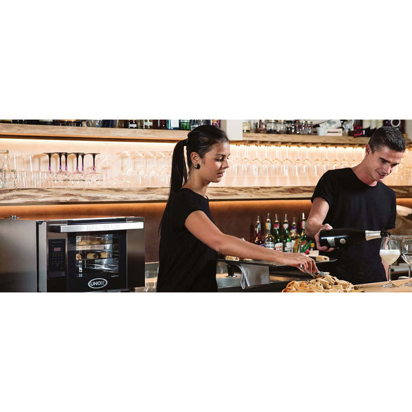 Heteluchtoven | BakerLux SHOP.Pro | 4 Niveaus (460x330) | Elektrisch | 30°C/260°C | 3.5kW (230V) | Touchscreen | 600x669x500(h)mm