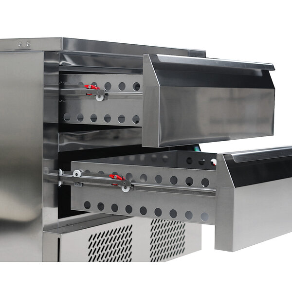 Koel-/Vrieswerkbank | 179L | 2 Laden (4x 1/1 GN) | -18°C/-21°C & +1°C/+4°C | Geforceerd | Wielen (Geremd) | 905x700x865(h)mm