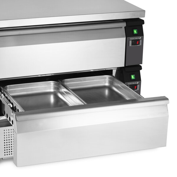 Koel-/Vrieswerkbank | 179L | 2 Laden (4x 1/1 GN) | -18°C/-21°C & +1°C/+4°C | Geforceerd | Wielen (Geremd) | 905x700x865(h)mm