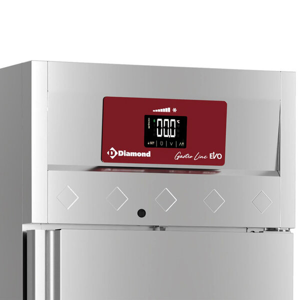 Koelkast | 700L (2/1 GN) | RVS | -2°C/+8°C | Geforceerd | 0.19kW | Wielen (Geremd) | 693x856x2145(h)mm