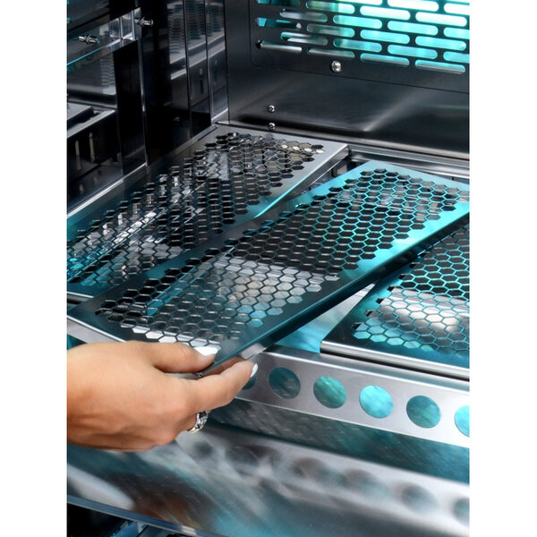 Sterilisatiekast | UV-C + Ozone | 100% Ecofriendly | 2 Schappen + Kledingrek | 0.12kW (230V) | 700x690x1830(h)mm